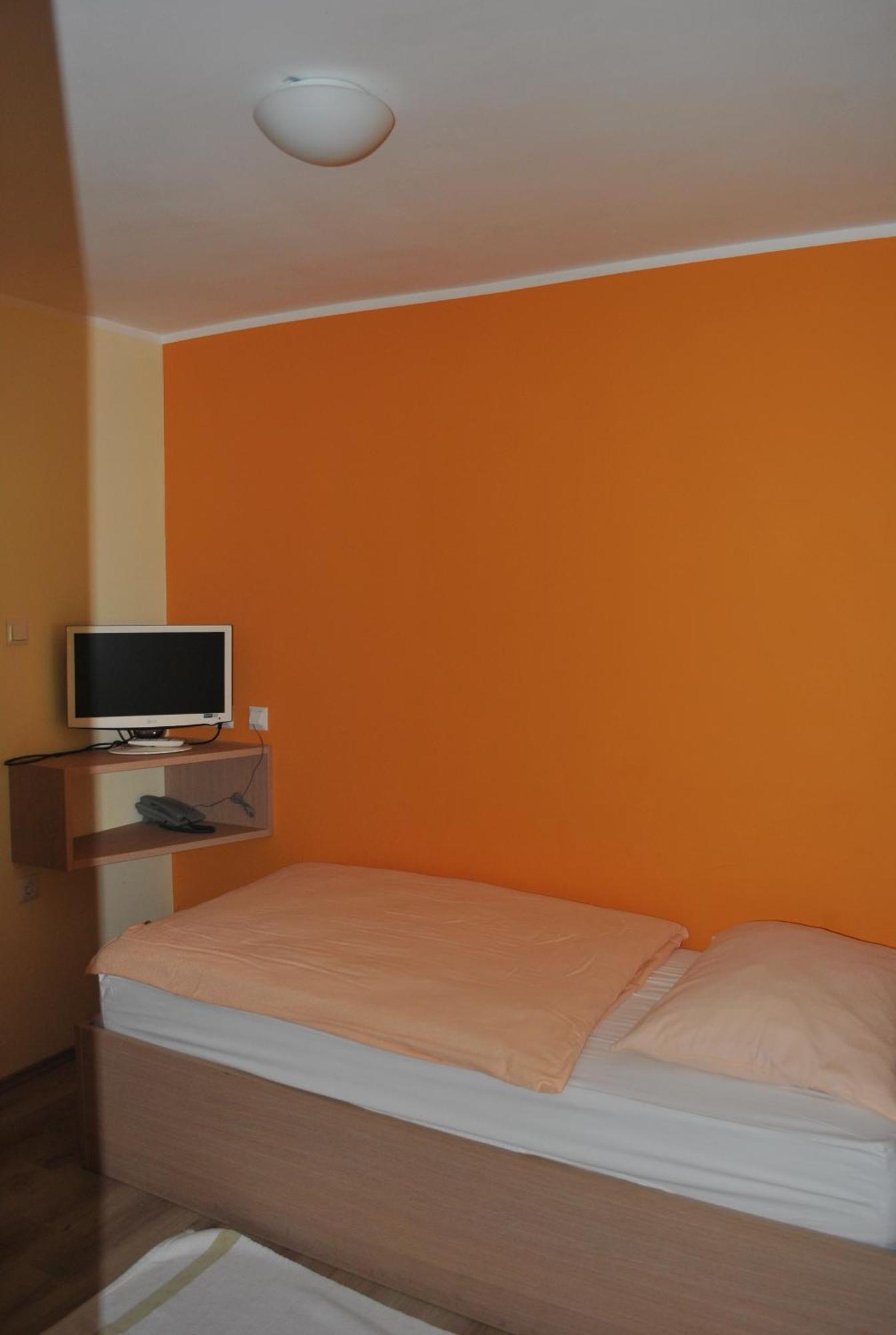 Pri Vidrgarju Hotel Vace Værelse billede
